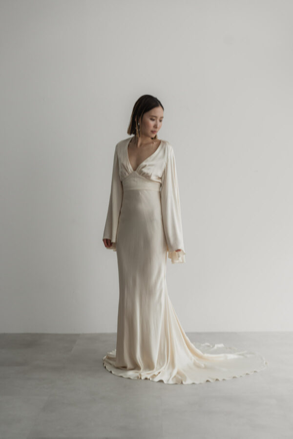 LA LUNE BACKLESS GOWN
