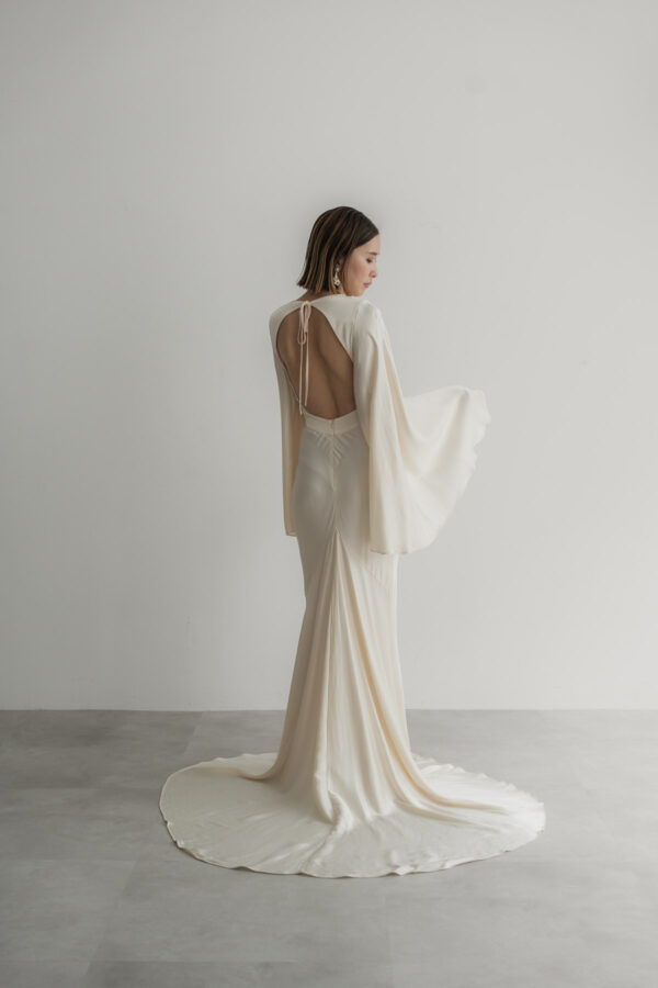 LA LUNE BACKLESS GOWN - 画像 (3)
