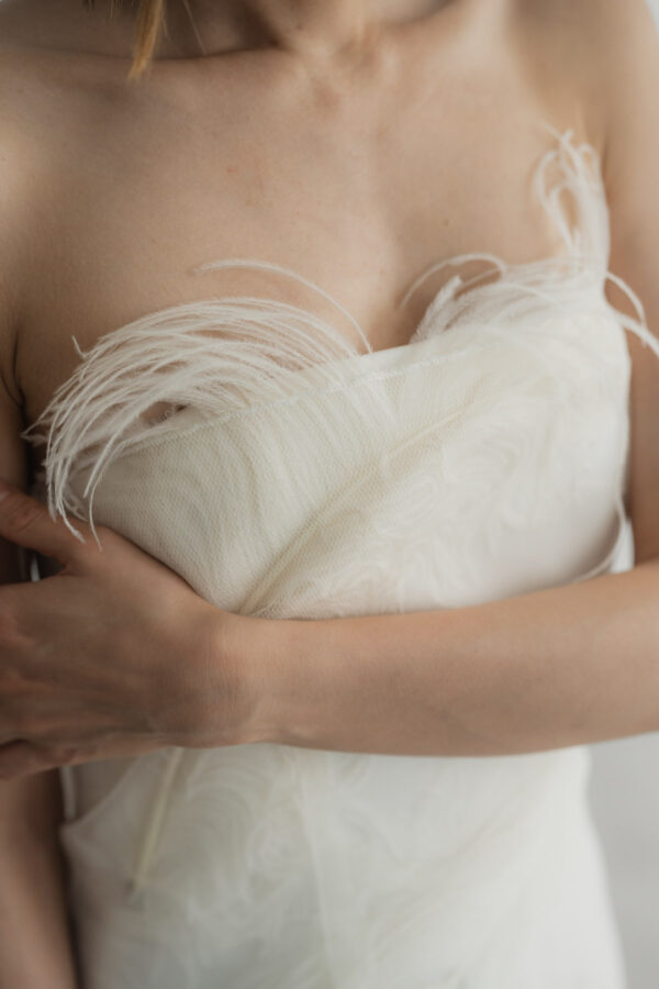 FEATHER TRIM DRESS - 画像 (3)